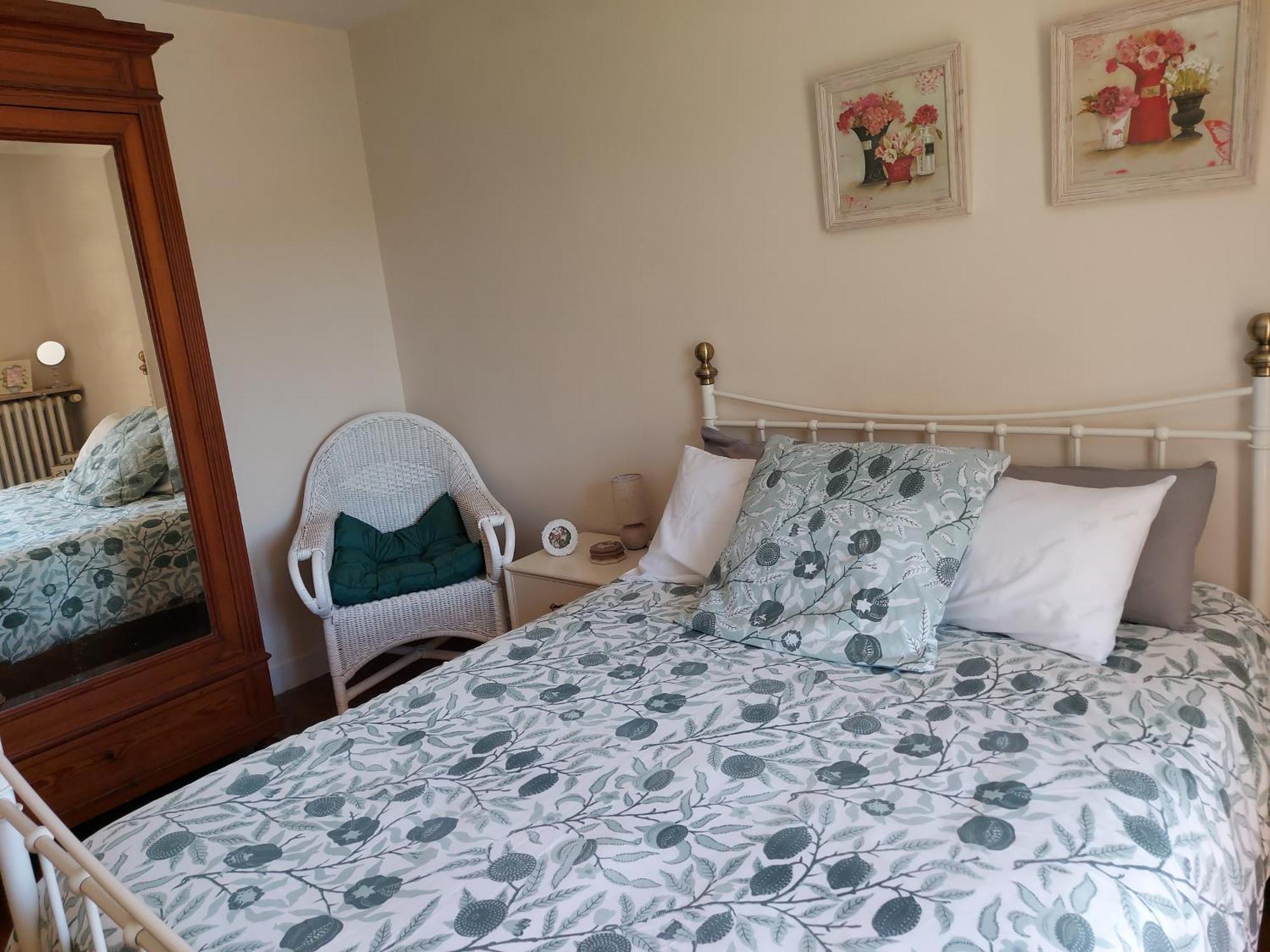 Charming Two Bedroom Gite With Beautiful Gardens Confolens Eksteriør bilde