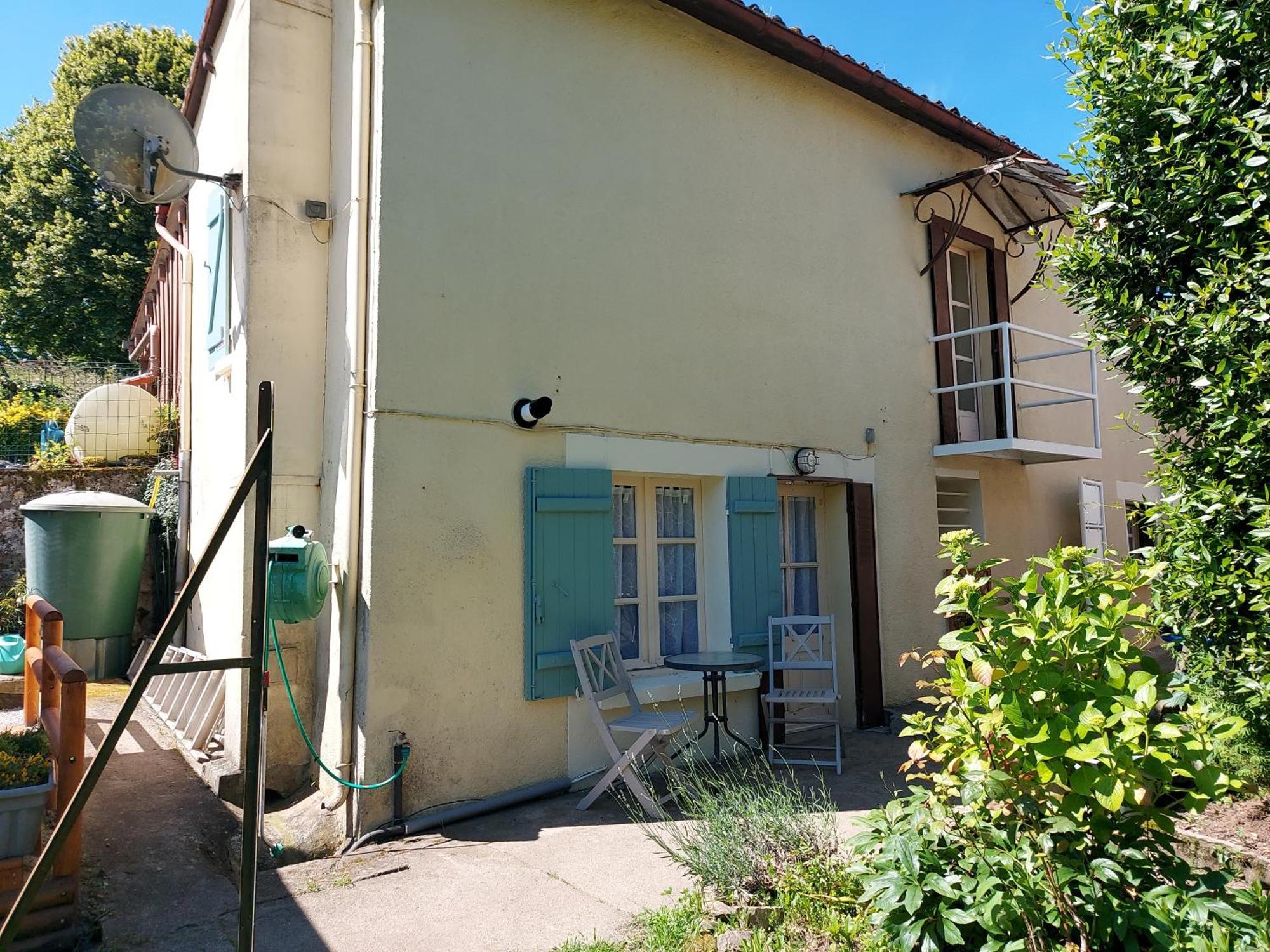 Charming Two Bedroom Gite With Beautiful Gardens Confolens Eksteriør bilde