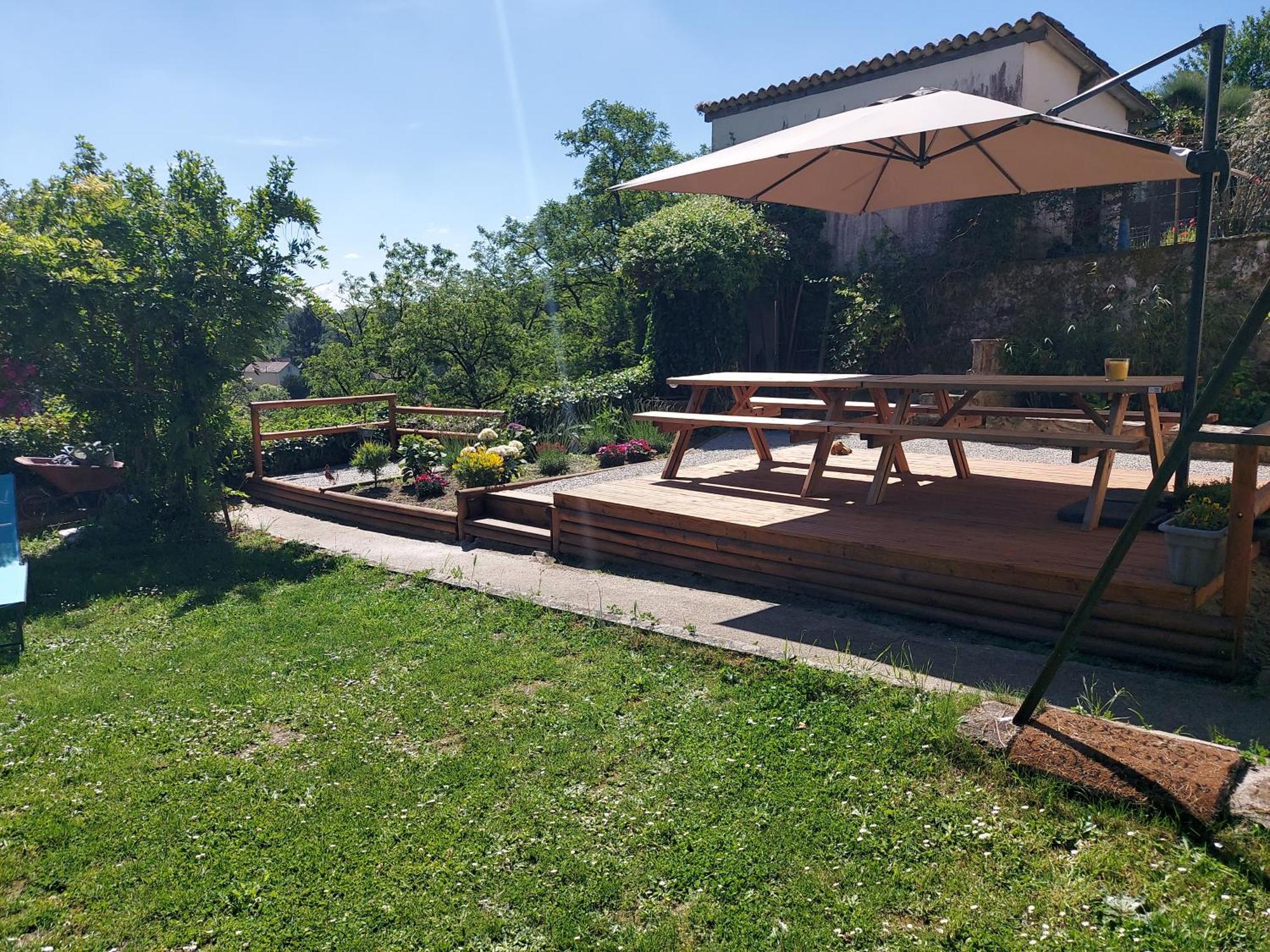 Charming Two Bedroom Gite With Beautiful Gardens Confolens Eksteriør bilde